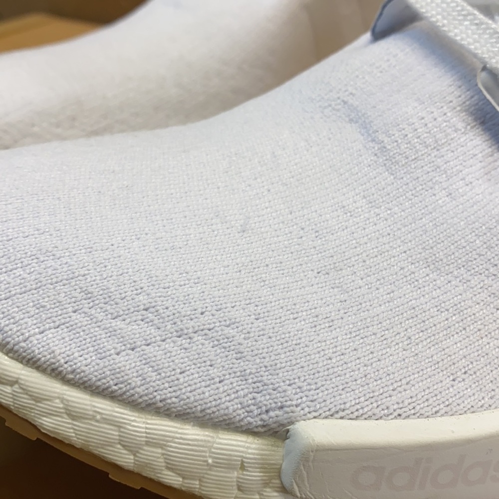 Adidas NMD_R1 Primeknit White Gum Sz 9 Men’s Shoes - Picture 4 of 12